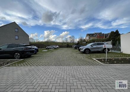 Parking/Garagebox te koop in Denderleeuw