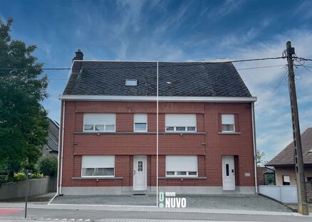 Maison à louer à Asse